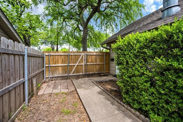 Photo - 1108 W Houston St