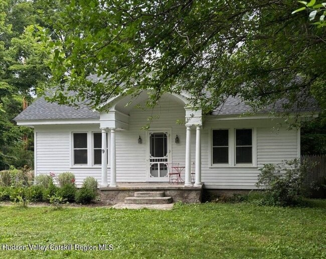 Building Photo - 9 Old Ln