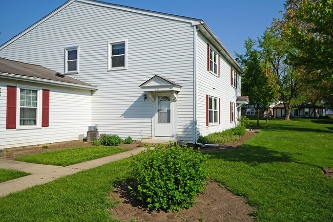 Building Photo - 223 Harvest Ct