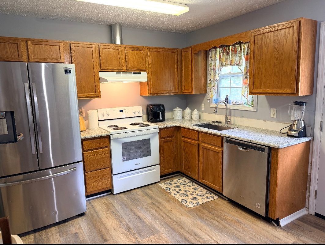 Photo - 132 Maplewood Dr