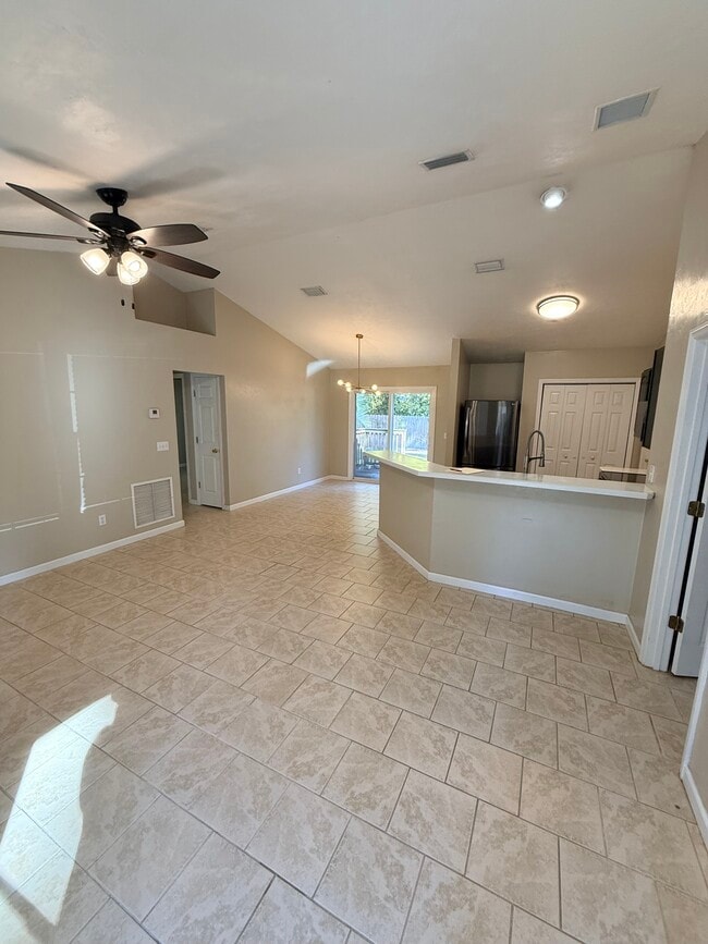 Photo - 279 SE Forest Terrace