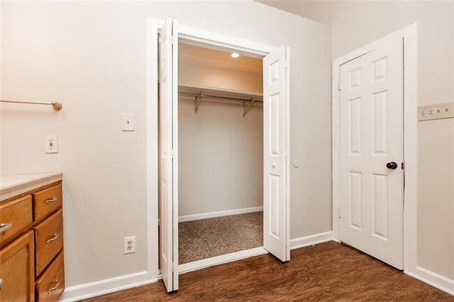 Photo - 208 S Cougar Ave