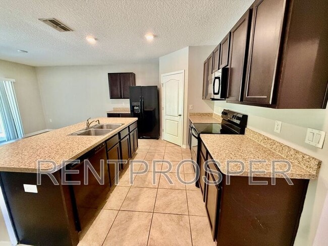 Photo - 930 Summer Glen Dr