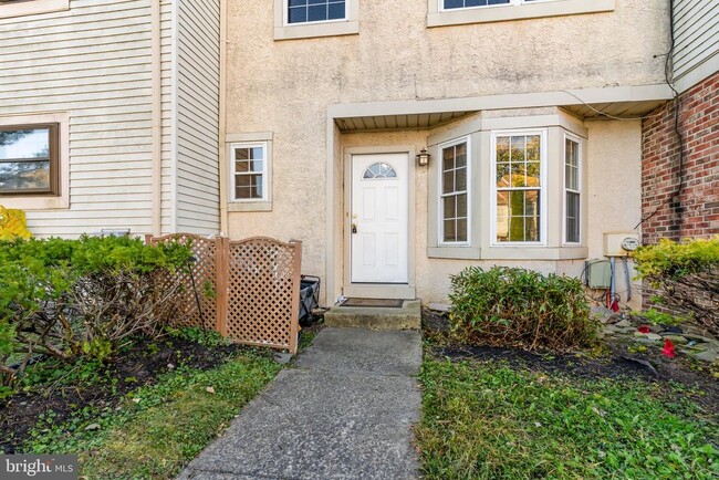 Photo - 272 Hudson Ct Townhome