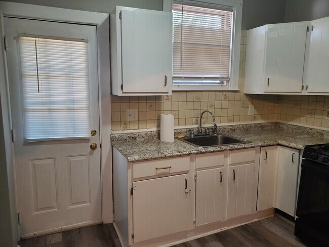 Photo - 6336 Wheeler St