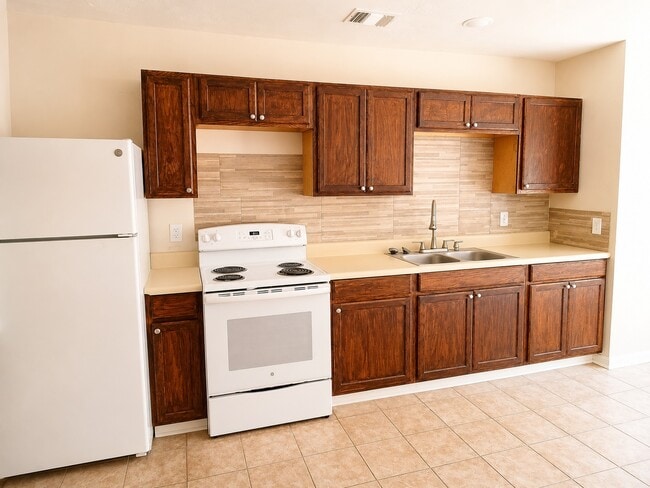 Photo - 7178 Conant Ave