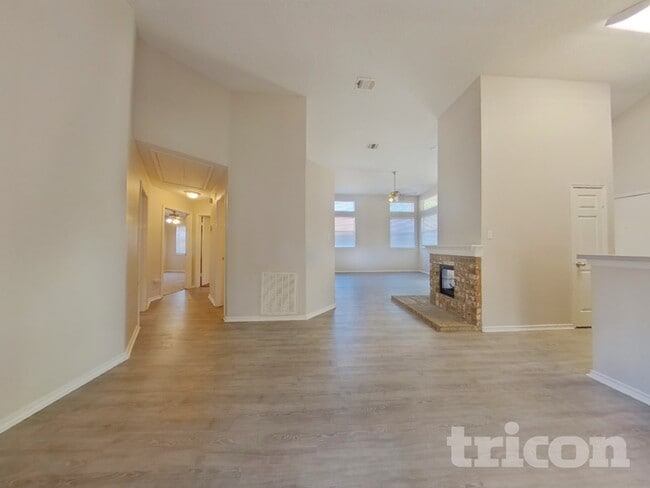 Photo - 5328 Waterford Dr