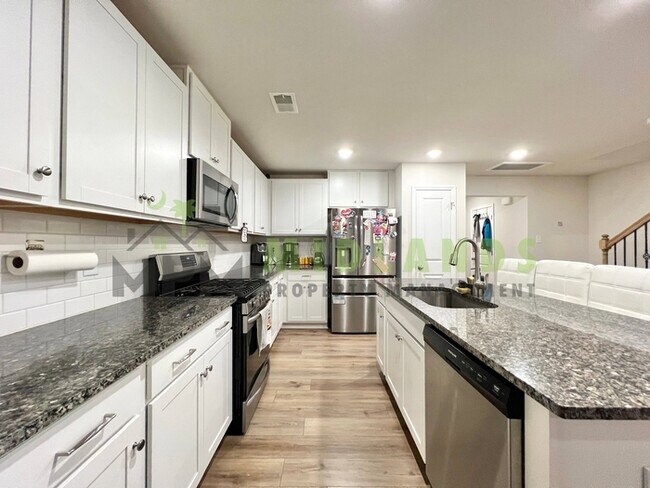 Photo - 139B Triumph Ave