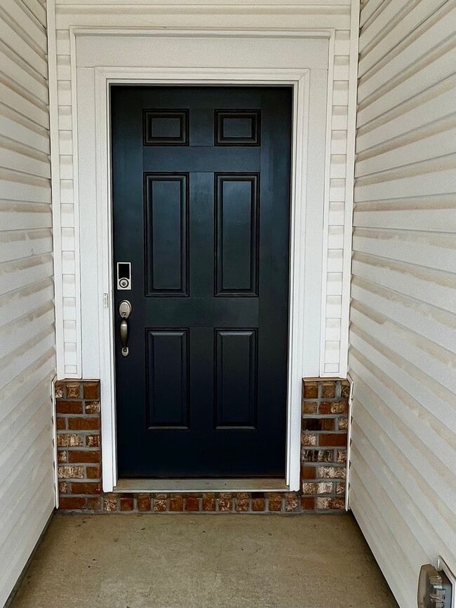 Photo - 3 BR, 2 BA with Fenced Yard and Fantastic Amenities!