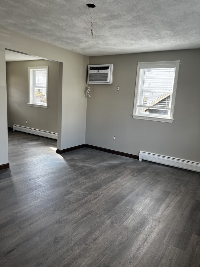 Photo - 13 Ellen Ter Unit 13 Ellen Terrace