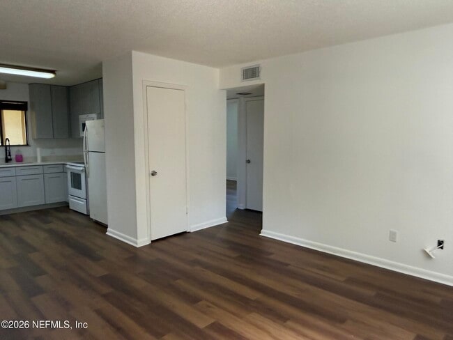5243 Westchase Ct