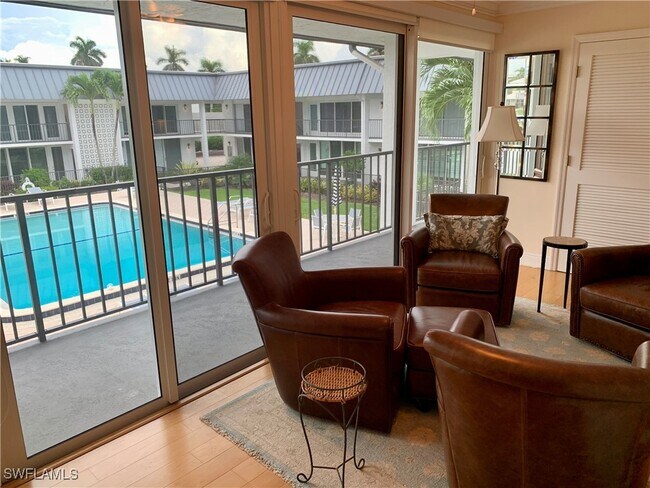 Photo - 333 Harbour Dr Unit 211
