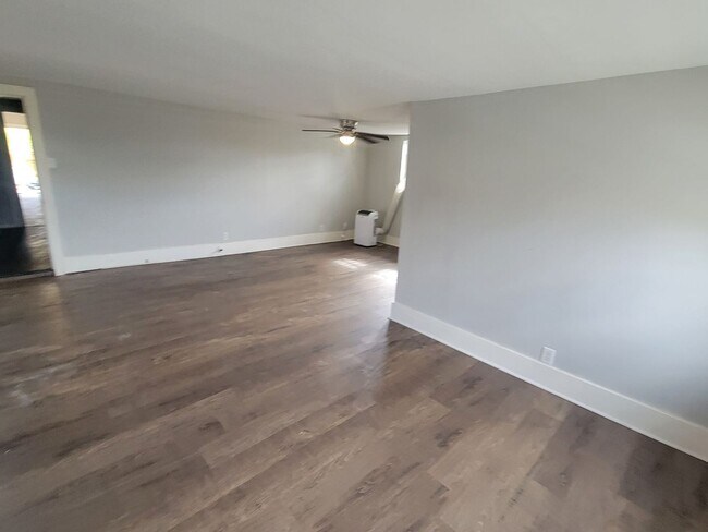 Photo - 1923 S Izard St Unidad B