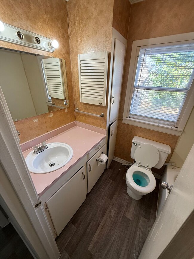 Photo - Cozy 1 bed/1 bath duplex!