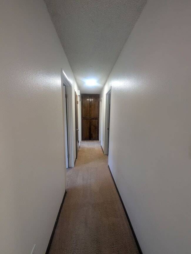 Photo - Great 3 bedroom home Close to CSUS