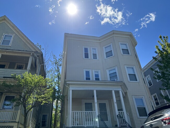 Building Photo - 639 Somerville Ave Unit 2 Rental