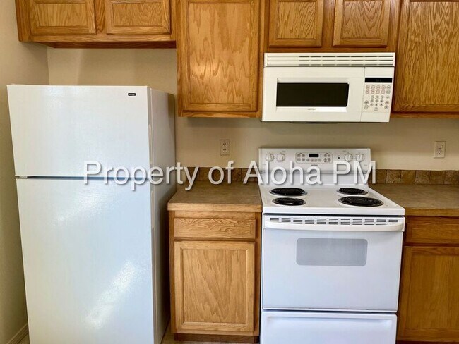 Photo - 1047 W Pine Ave