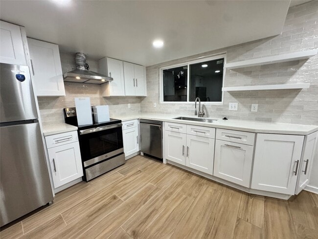 Building Photo - 10002 Knoboak Dr Unit True