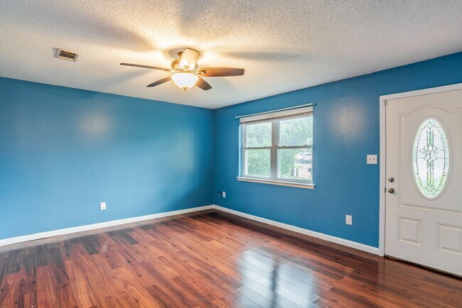 Photo - Close to Corry Station Naval Base!