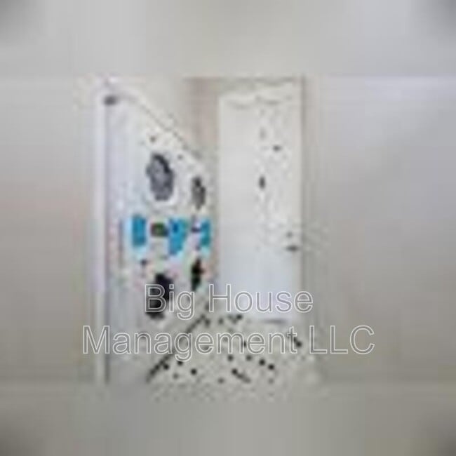 Photo - 3407 Elgin Ave