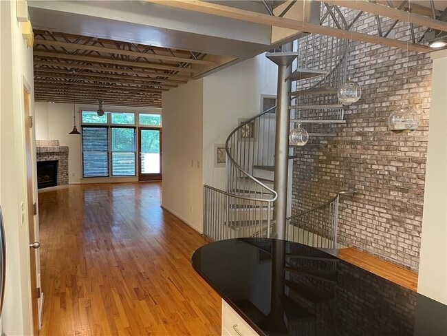 Photo - 1325 Peachtree View NE