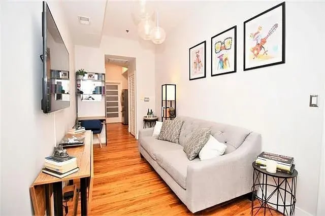 Building Photo - 512 1st St Unit 1