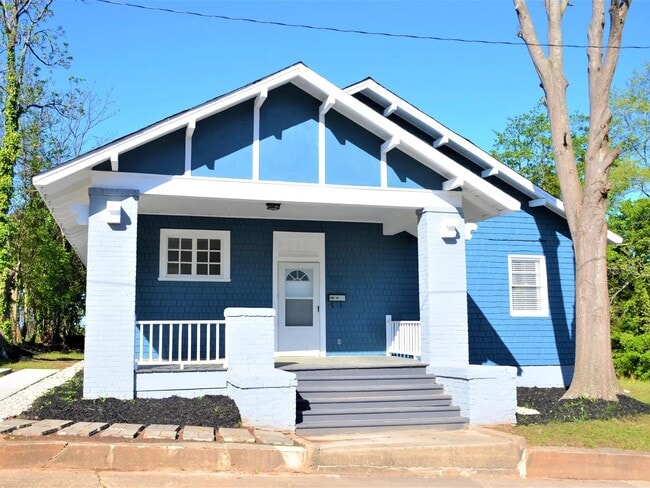 Building Photo - 240 Hydrick St Rental