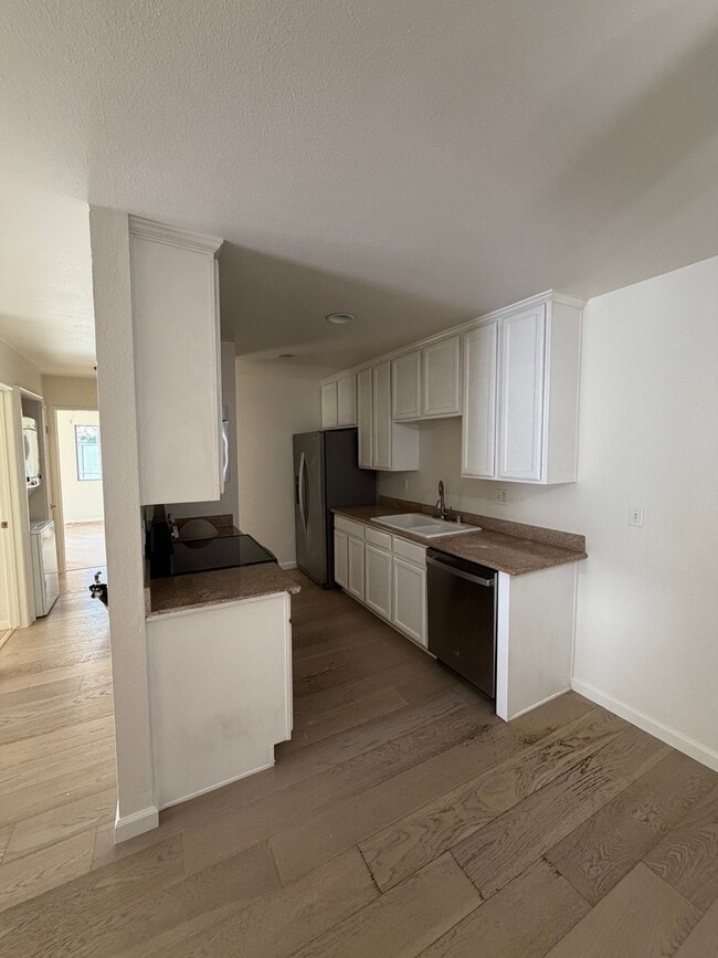 Photo - 1740 S El Camino Real Unit J205