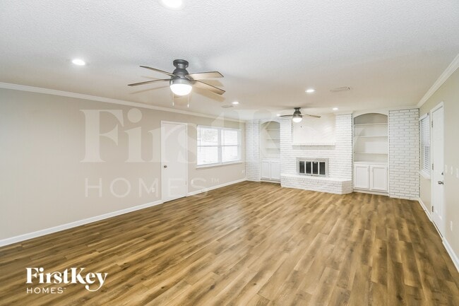 Photo - 3254 Remler Dr S