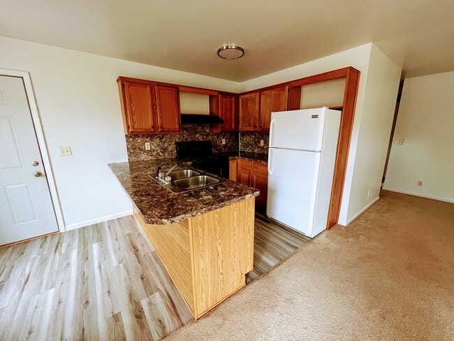 Kitchen - 2619 Kragspough Ct Apartments Unit 2619