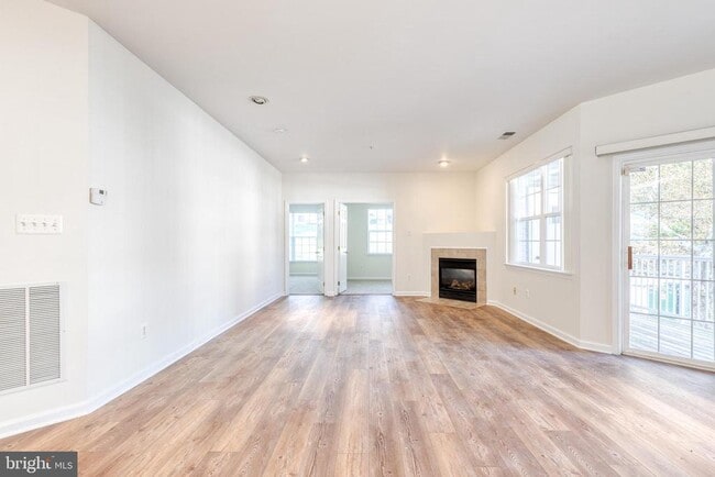 Photo - 5003 Hollington Dr Unit 205