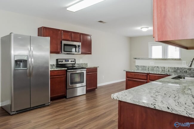 Photo - 141 Wethersfield Dr