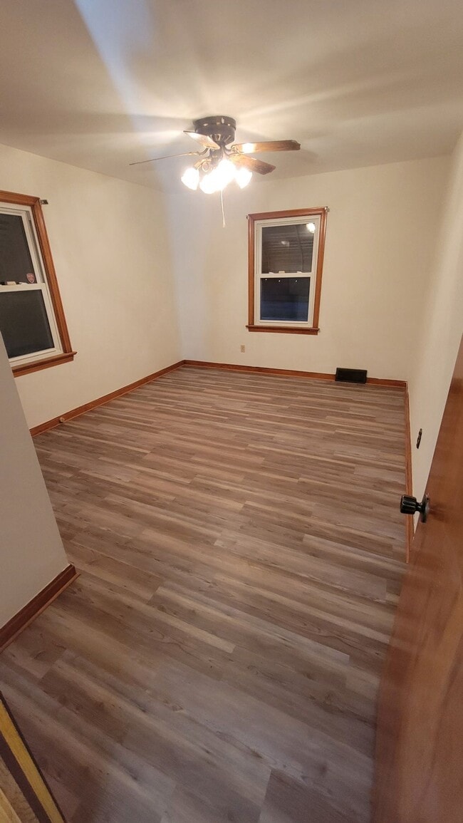 Photo - 805 E Boston Ave