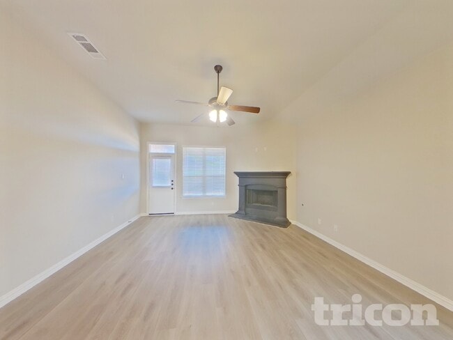 Photo - 1940 Gill Star Dr