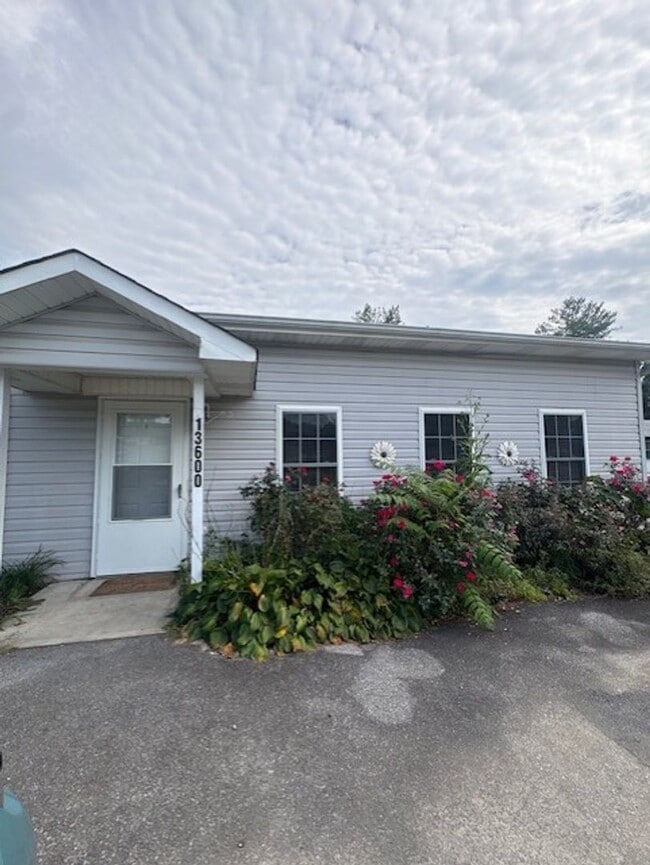 13600 Sinking Creek Rd Unit 13600SINKING