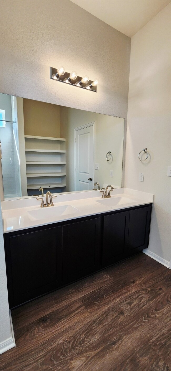 Building Photo - 406 Magnolia Ln