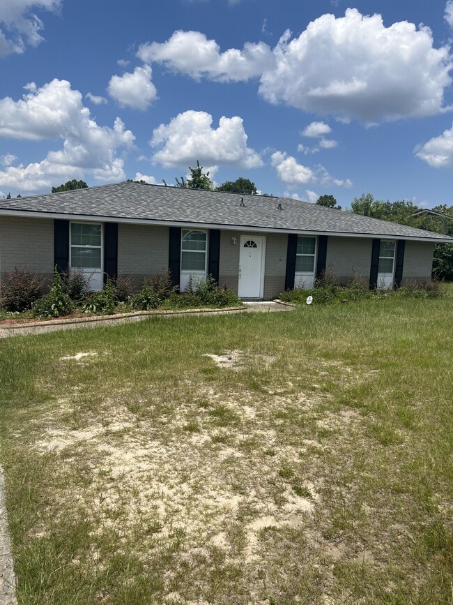 Building Photo - 2529 Kensington Dr E Rental