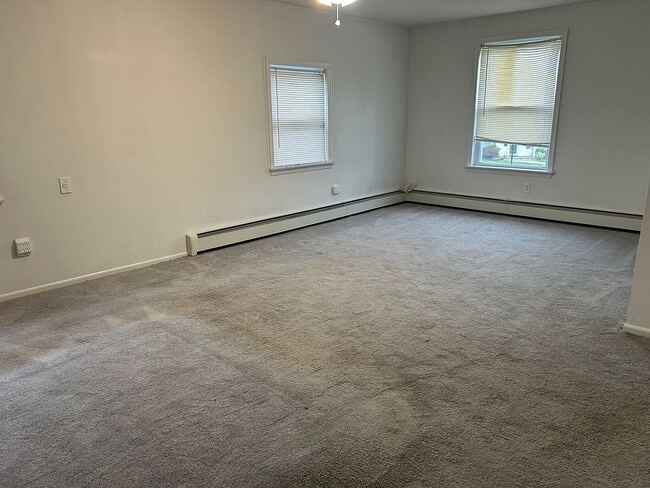 Photo - 422 Loring Rd