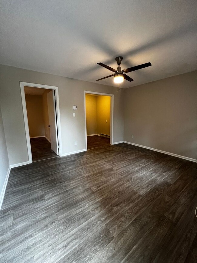 Photo - Claremont Hills