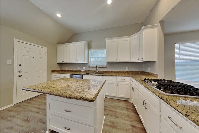 Photo - 16819 Kettle Creek Dr