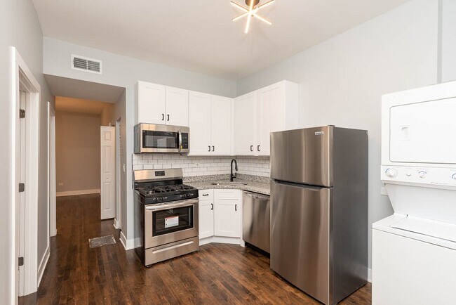 Photo - 1922 N Wilmot Ave Apartment Unit 3R