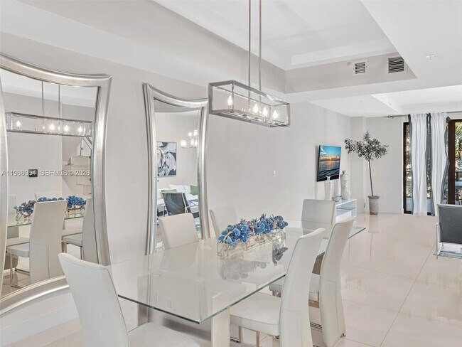 Photo - 3040 N Ocean Blvd Unidad N103