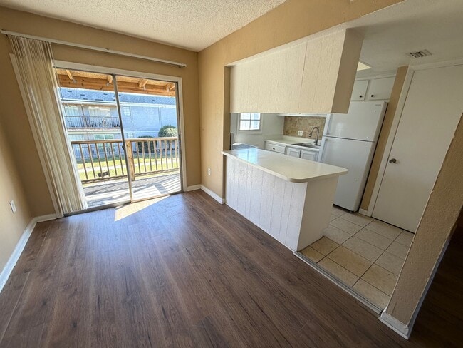 Photo - 2785 L B McLeod Rd