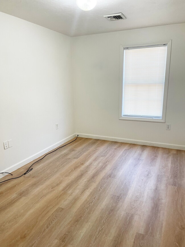 Photo - 1508 Hyde Park Ave