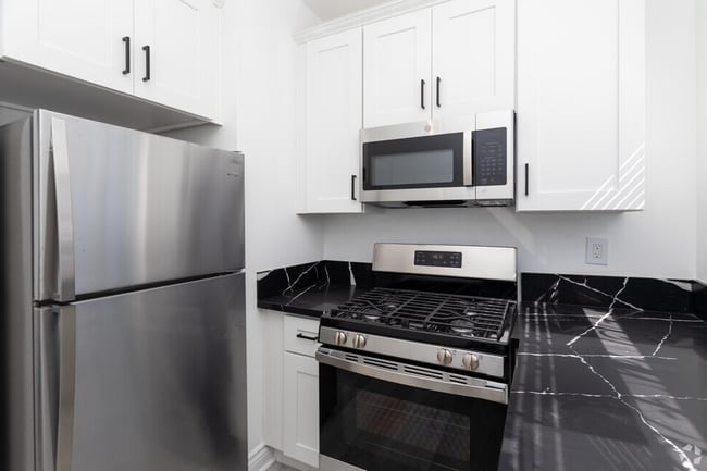 Photo - 6075 Franklin Ave Unit 243