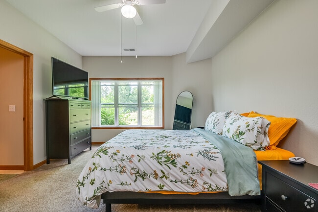 2BR, 2BA - 1,350SF - Bedroom
