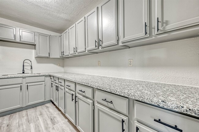 Photo - 5962 Willow Glen Dr