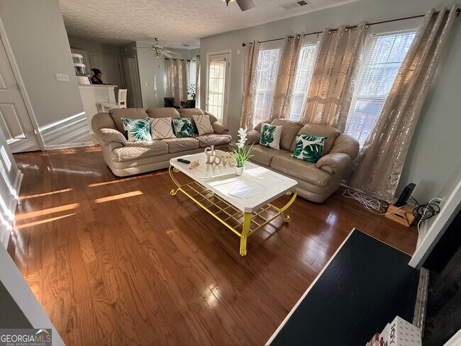 Photo - 10411 Tobano Trail