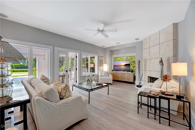 Photo - 1375 Gordon Dr