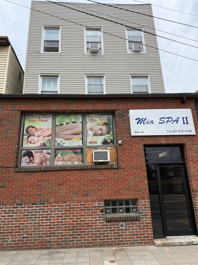 Building Photo - 3049 John F. Kennedy Blvd Unit 2